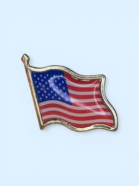 Vintage American Flag Enamel Pin in Red, White & Blue 50 Stars